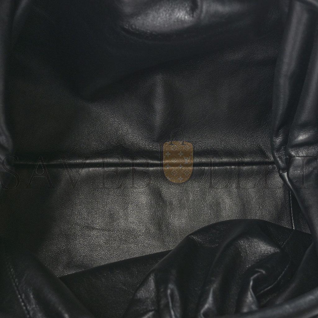 BOTTEGA VENETA SMOOTH BUTTER CALF THE POUCH OVERSIZED CLUTCH BLACK (38*18*8cm) BOTTEGA VENETA SMOOTH BUTTER CALF THE POUCH OVERSIZED CLUTCH BLACK (38*18*8cm)